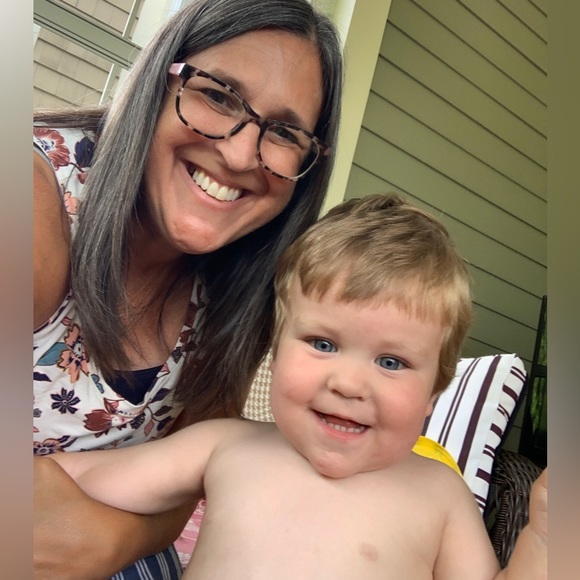 Meet your Posher, Debbie - Picture 2 of 2